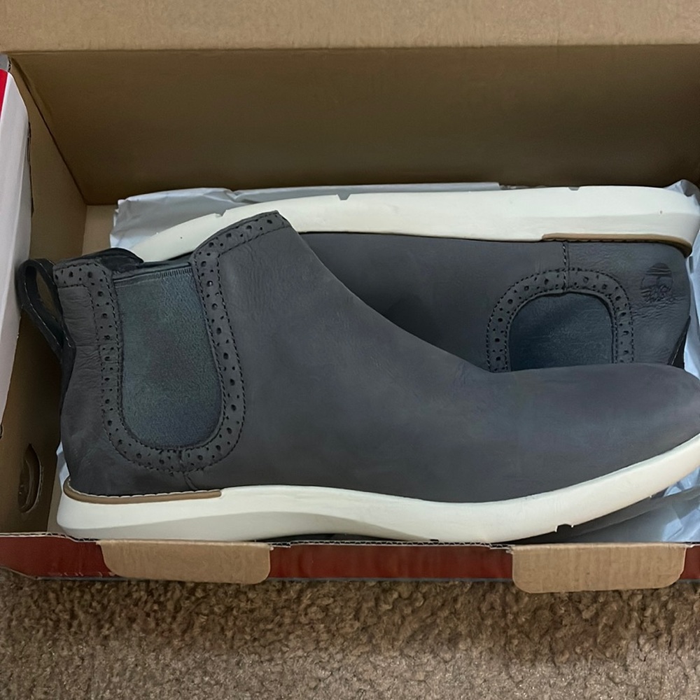 New !!! Timberland’s brand  . Very comfortable and nice